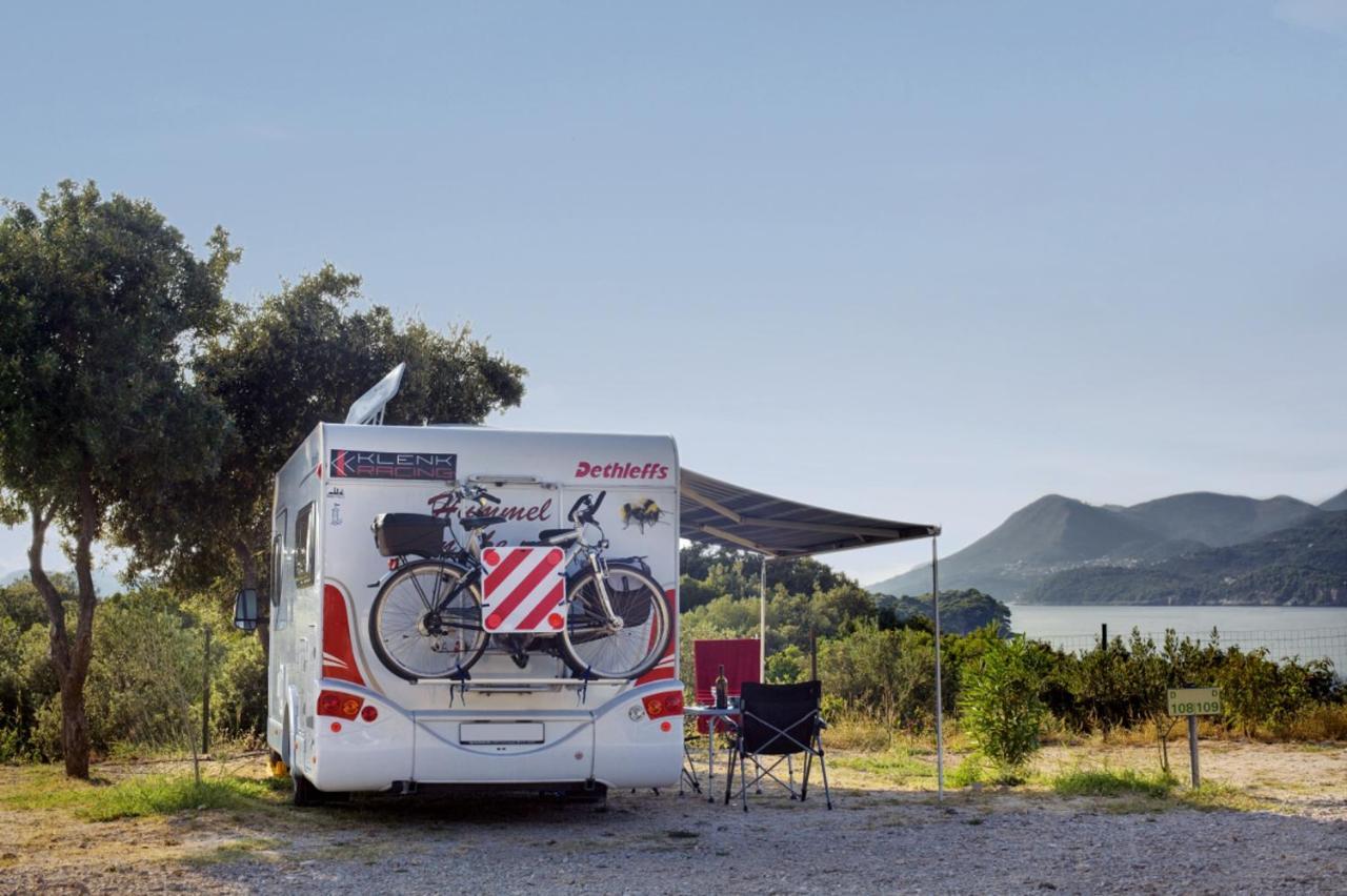 Solitudo Sunny Camping By Valamar Dubrovnik Bagian luar foto